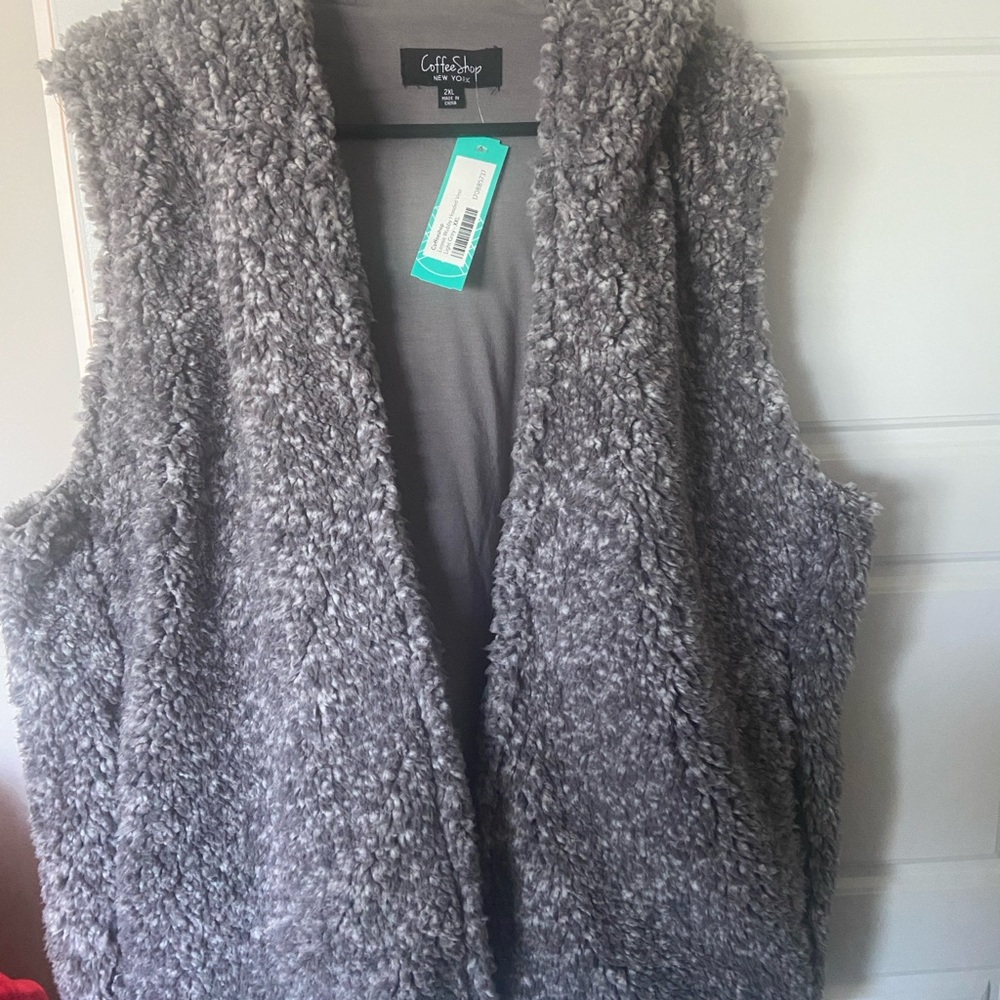 CoffeeShop  Fuzzy Hodded Vest